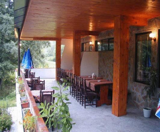 Hotel Paradise Place Kalofer Extérieur photo