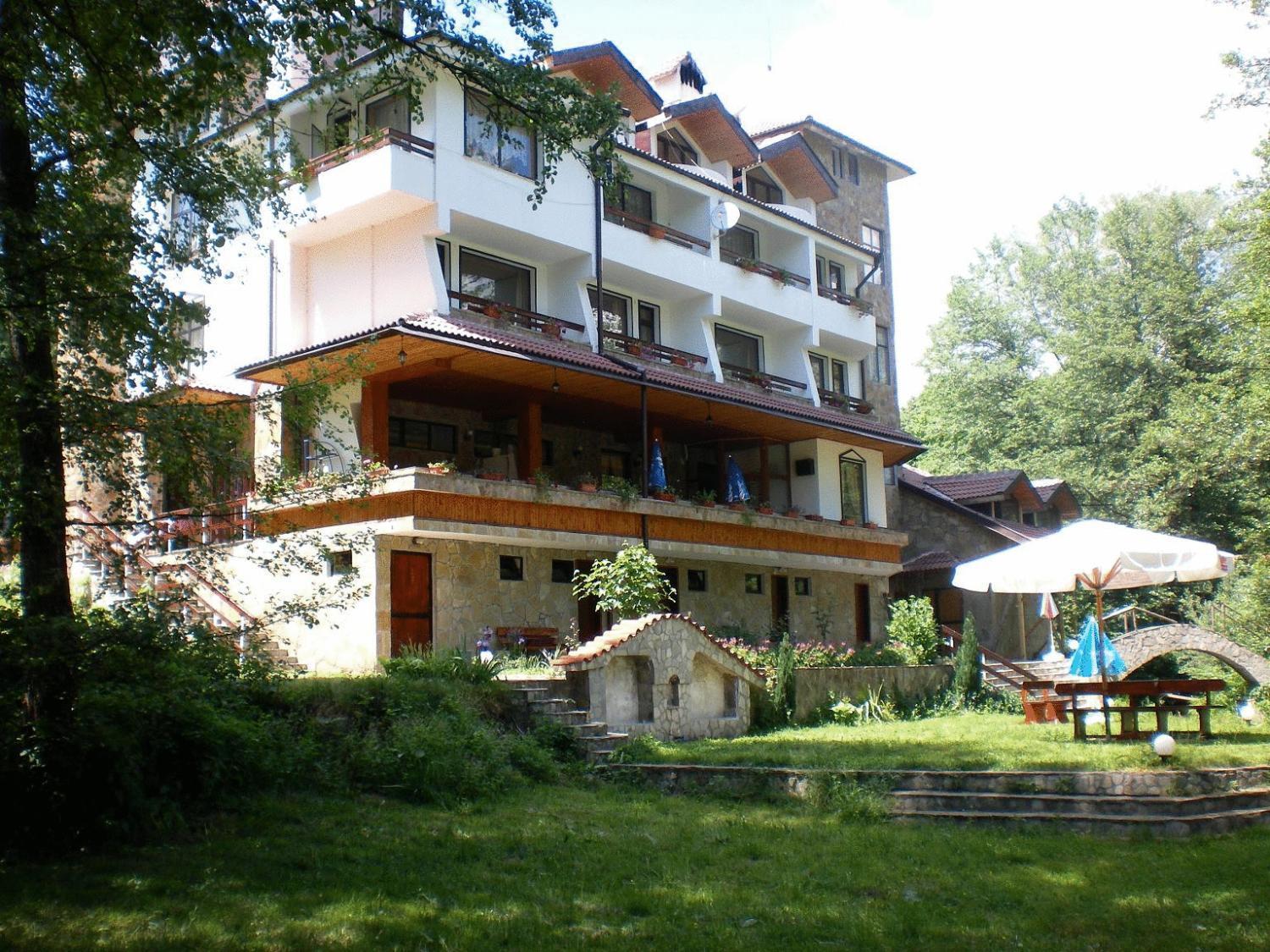 Hotel Paradise Place Kalofer Extérieur photo