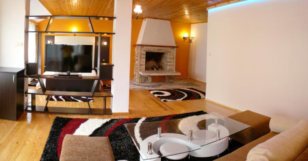 Hotel Paradise Place Kalofer Extérieur photo